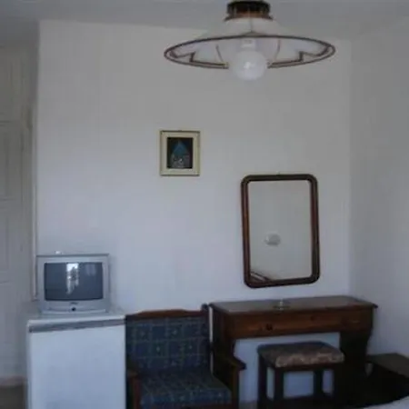 Mina Town Hillside Hotel 2*